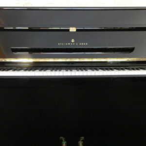Foto Steinway & Sons Klavier Mod Z frontal