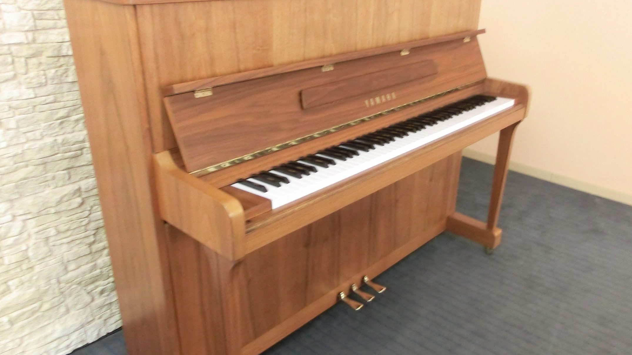 YAMAHA – Klavier, Modell P 116 T