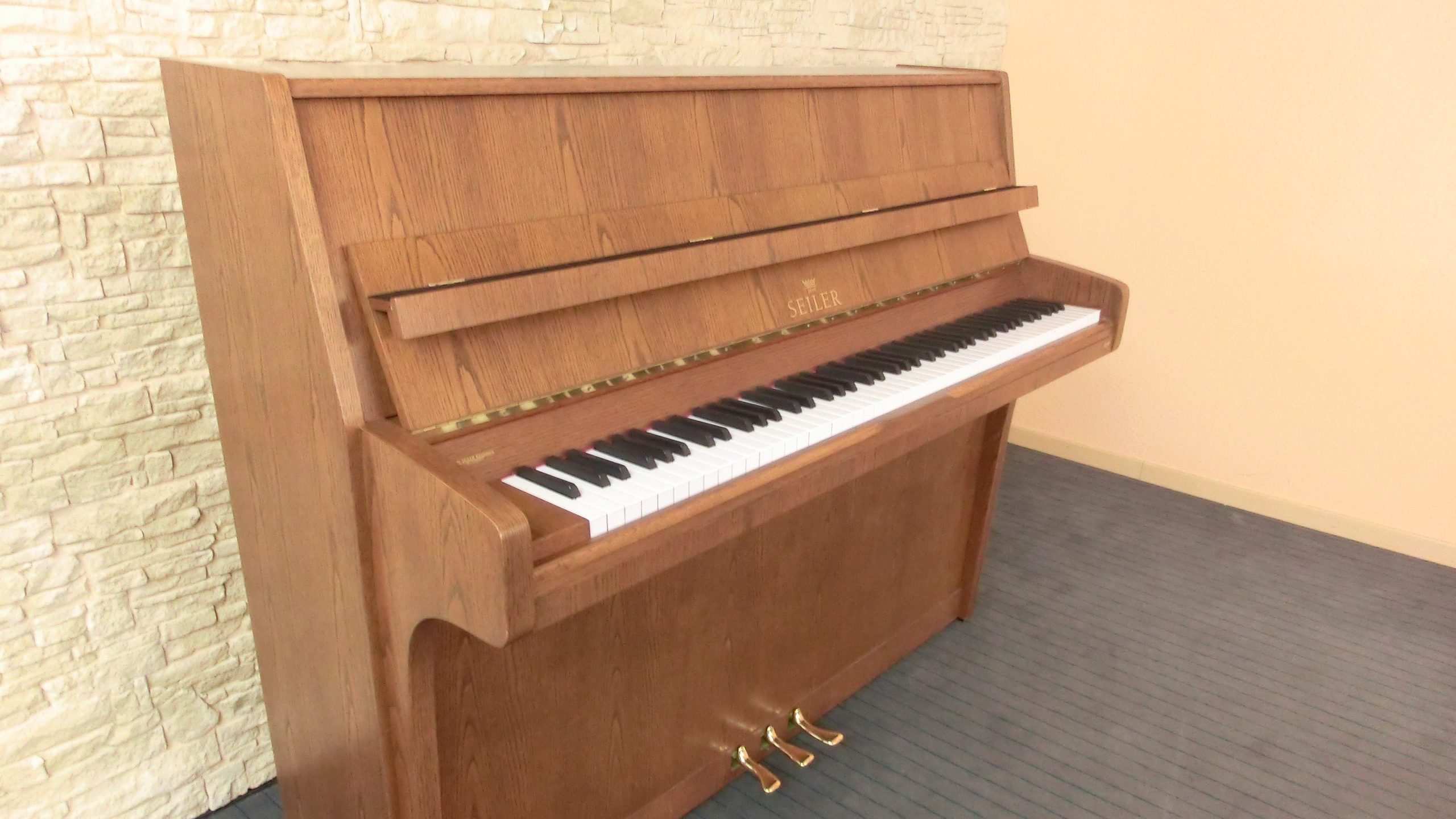 SEILER – Klavier, Modell 114 Favorit