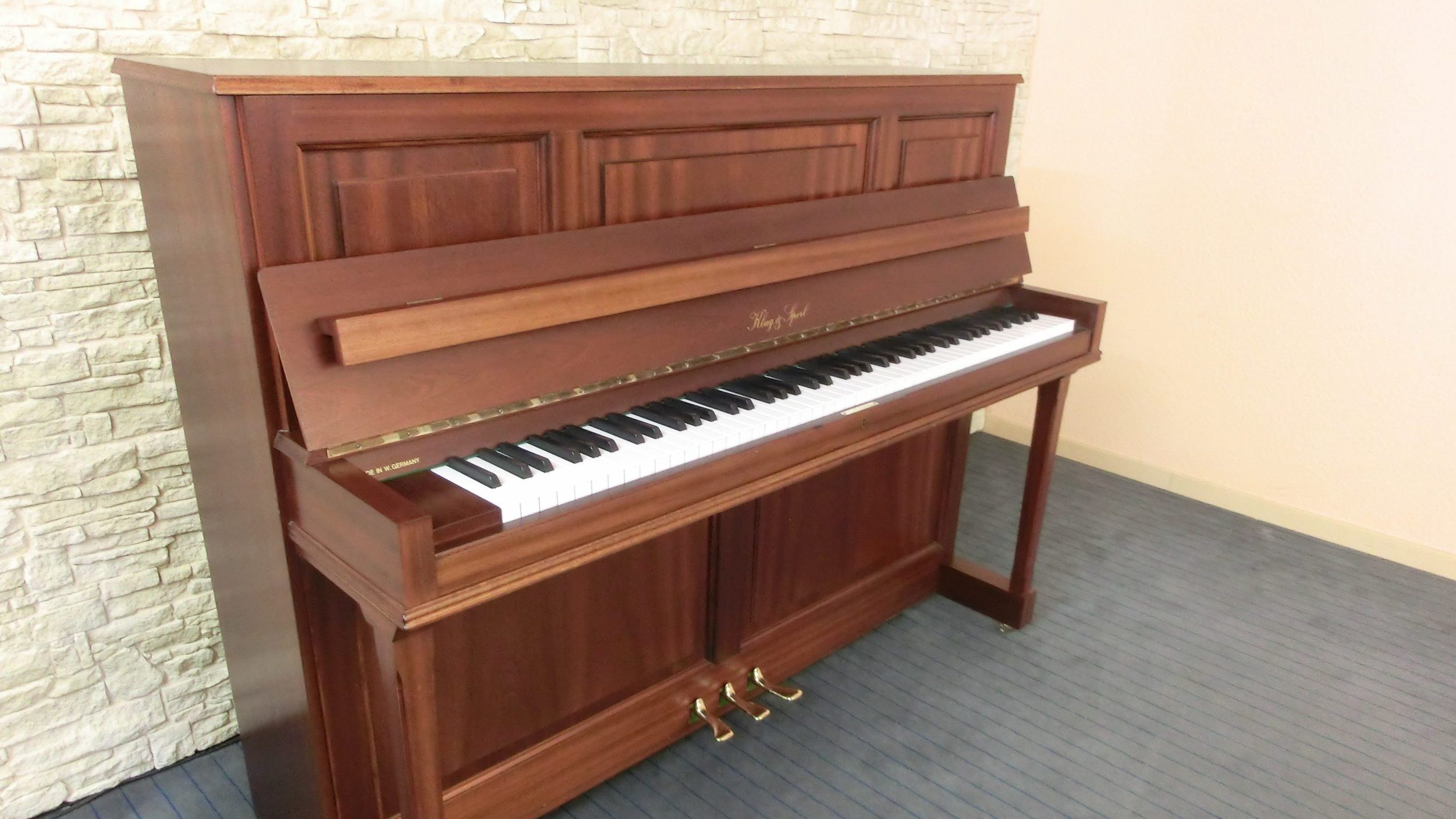 KLUG & SPERL – Klavier, Modell 115