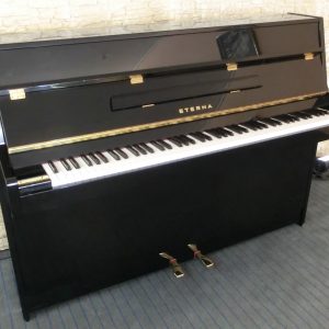 YAMAHA ETERNA Klavier, Modell ER10