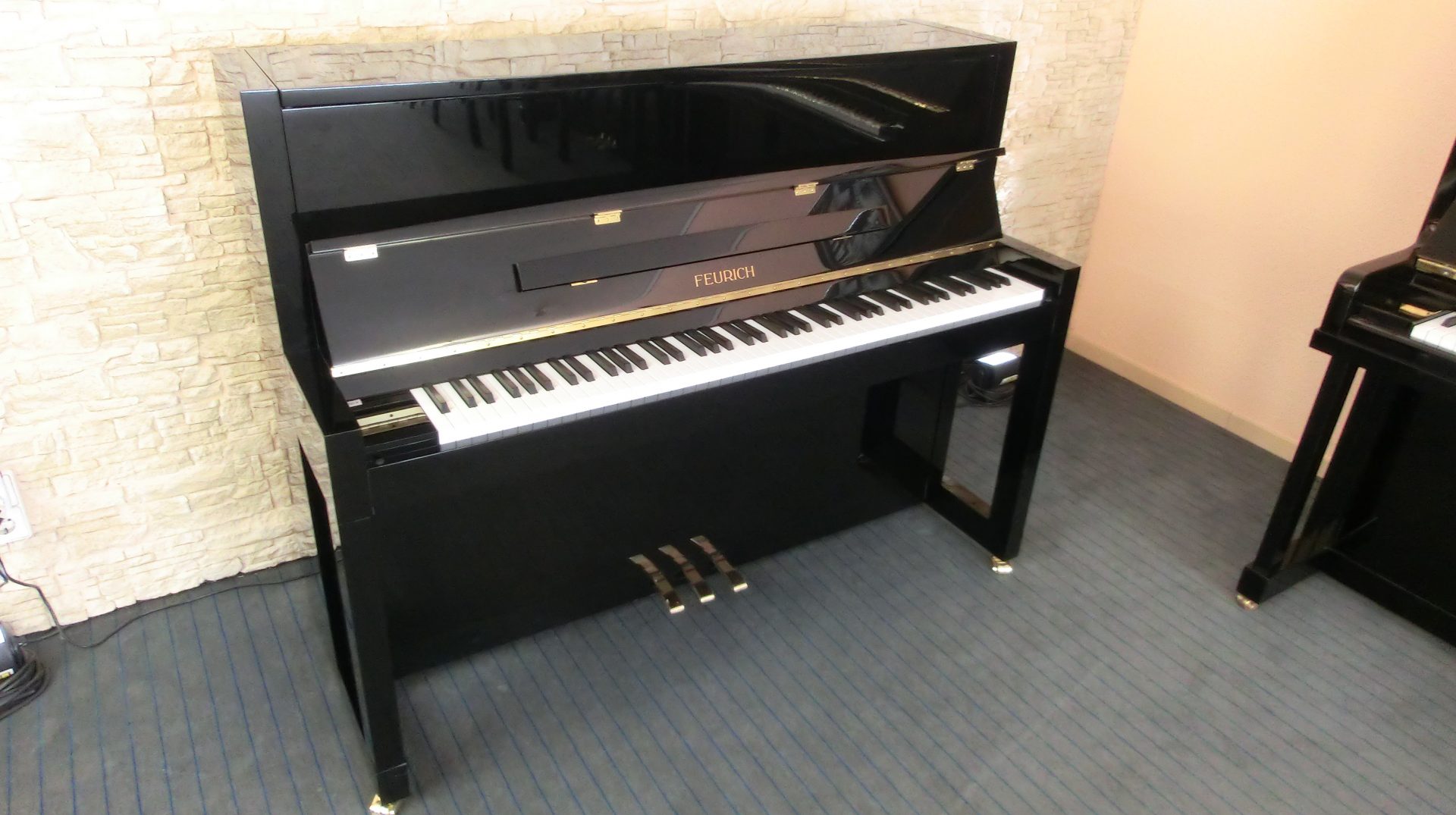 FEURICH - Klavier, Modell 115 Premiere