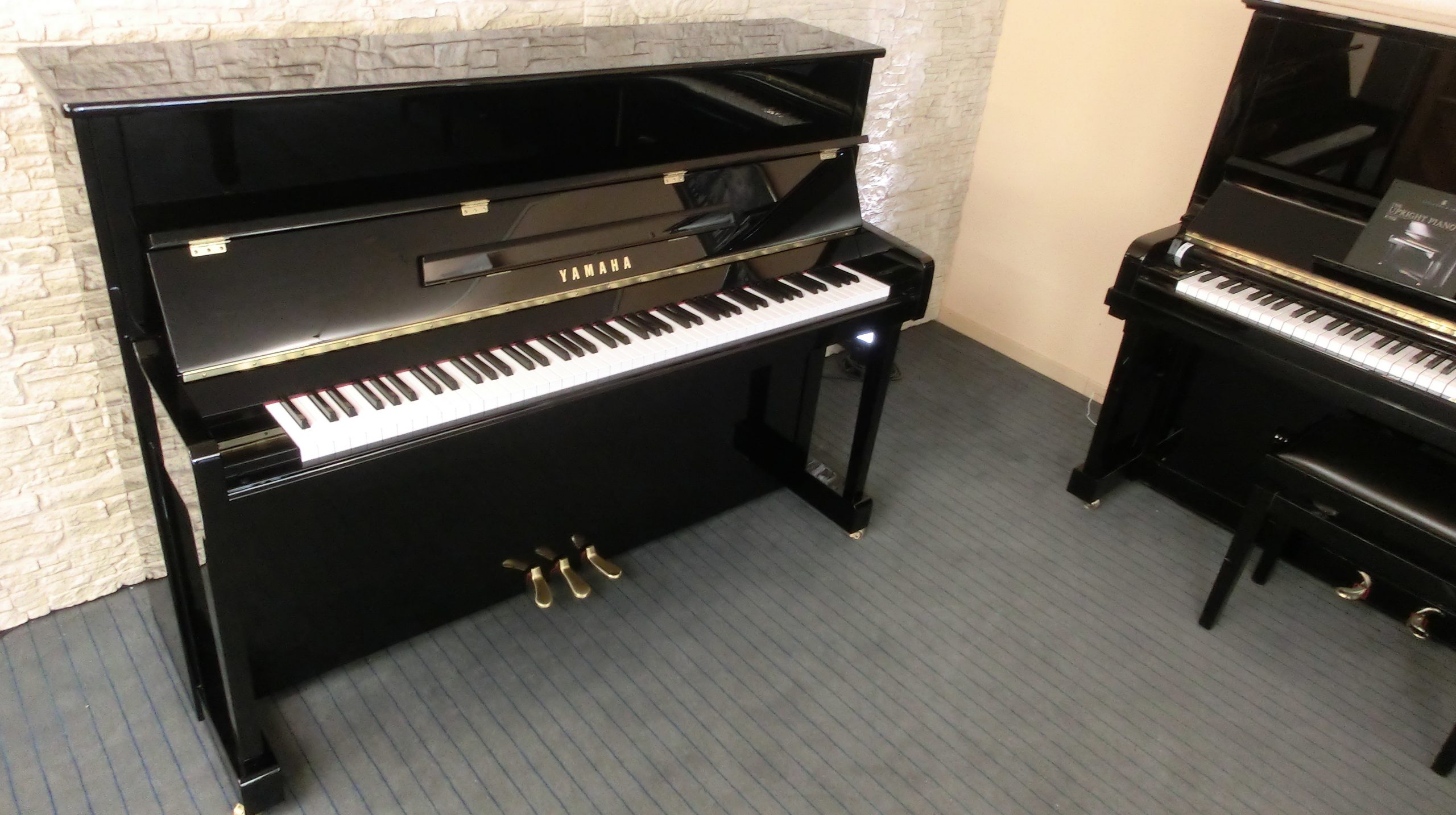 YAMAHA – Klavier, Modell P 116 Tradition