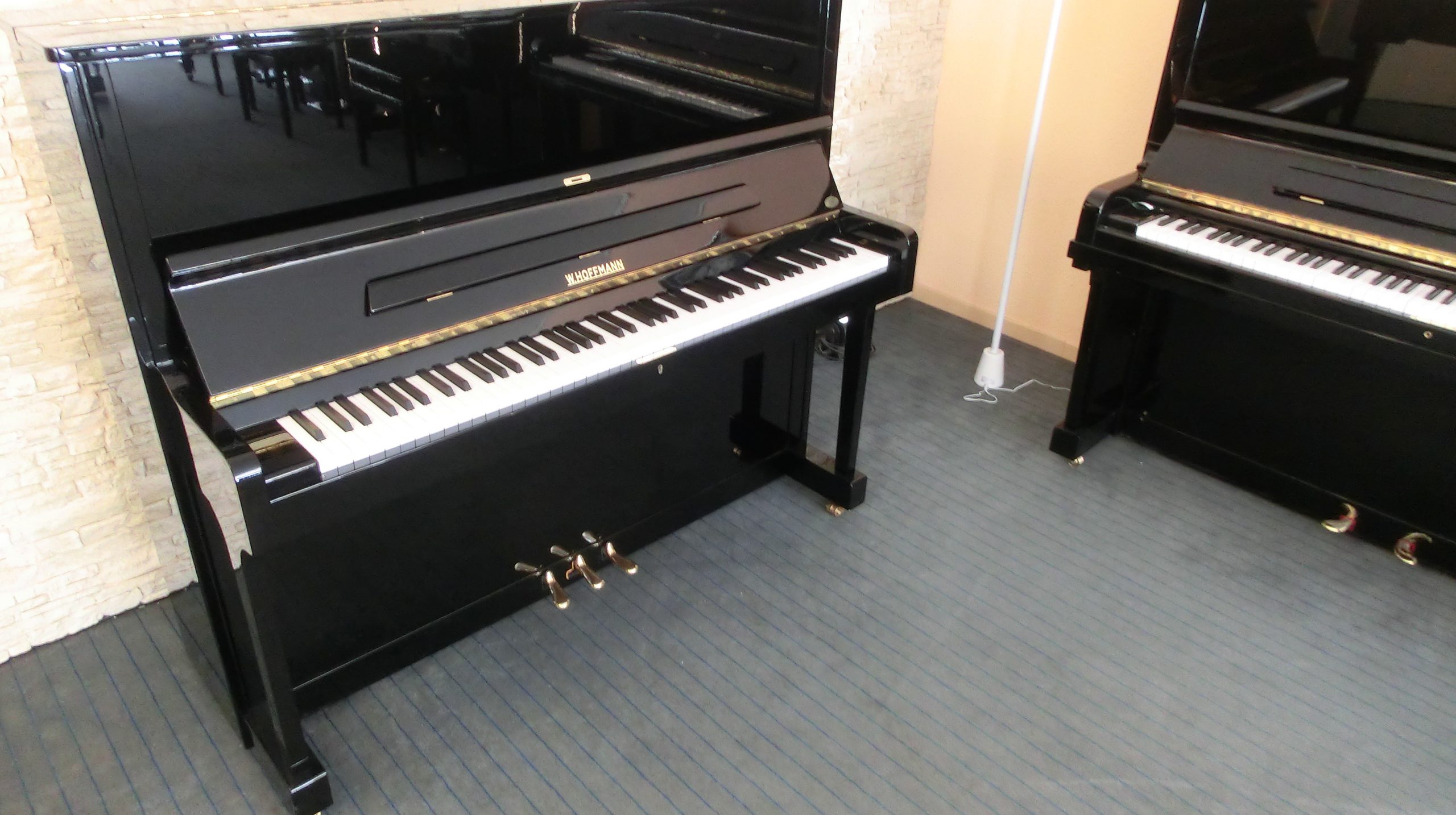 W. HOFFMANN Klavier, Modell 125, Bechstein Gruppe