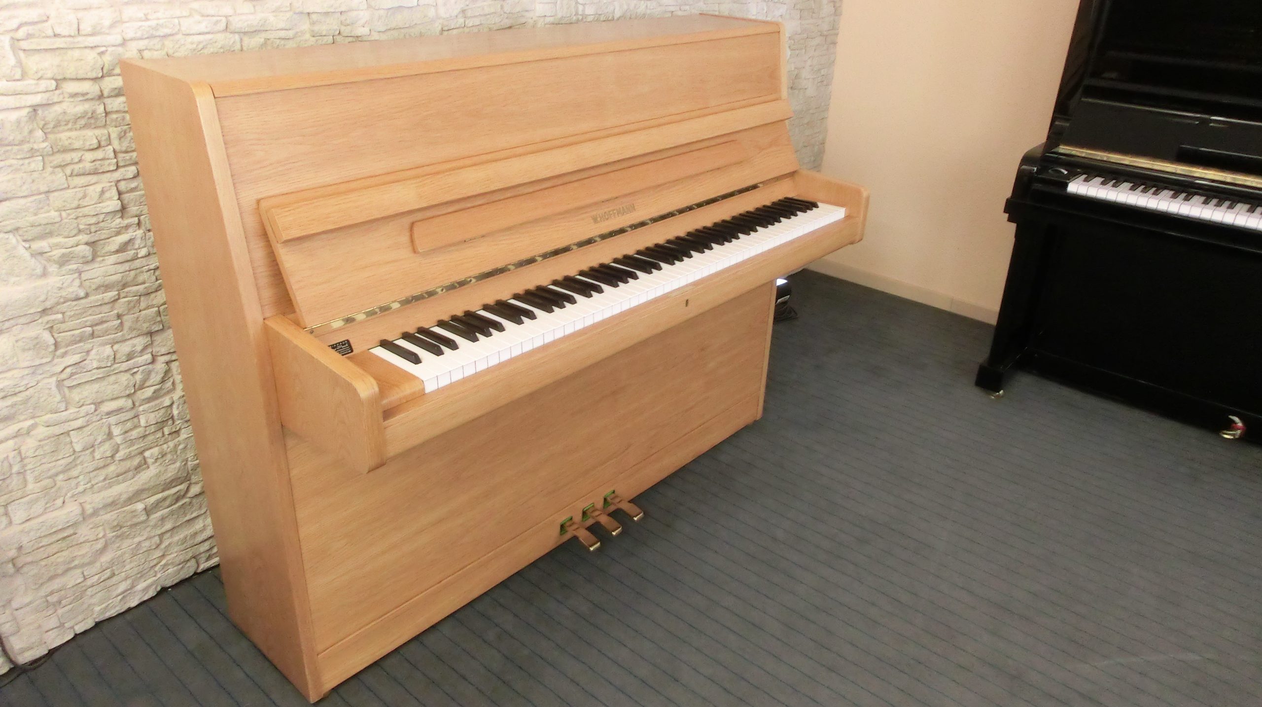 W. HOFFMANN Klavier, Modell 112